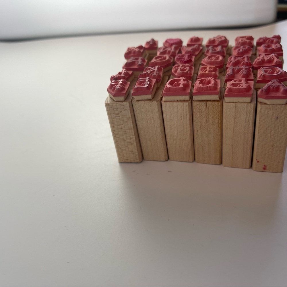 Rubber Alphabet Upper Case Stamps Set of 30 - Picture 8 of 12